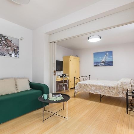 Luxury Apartment Silvana With Beautiful Garden Split Exterior photo
