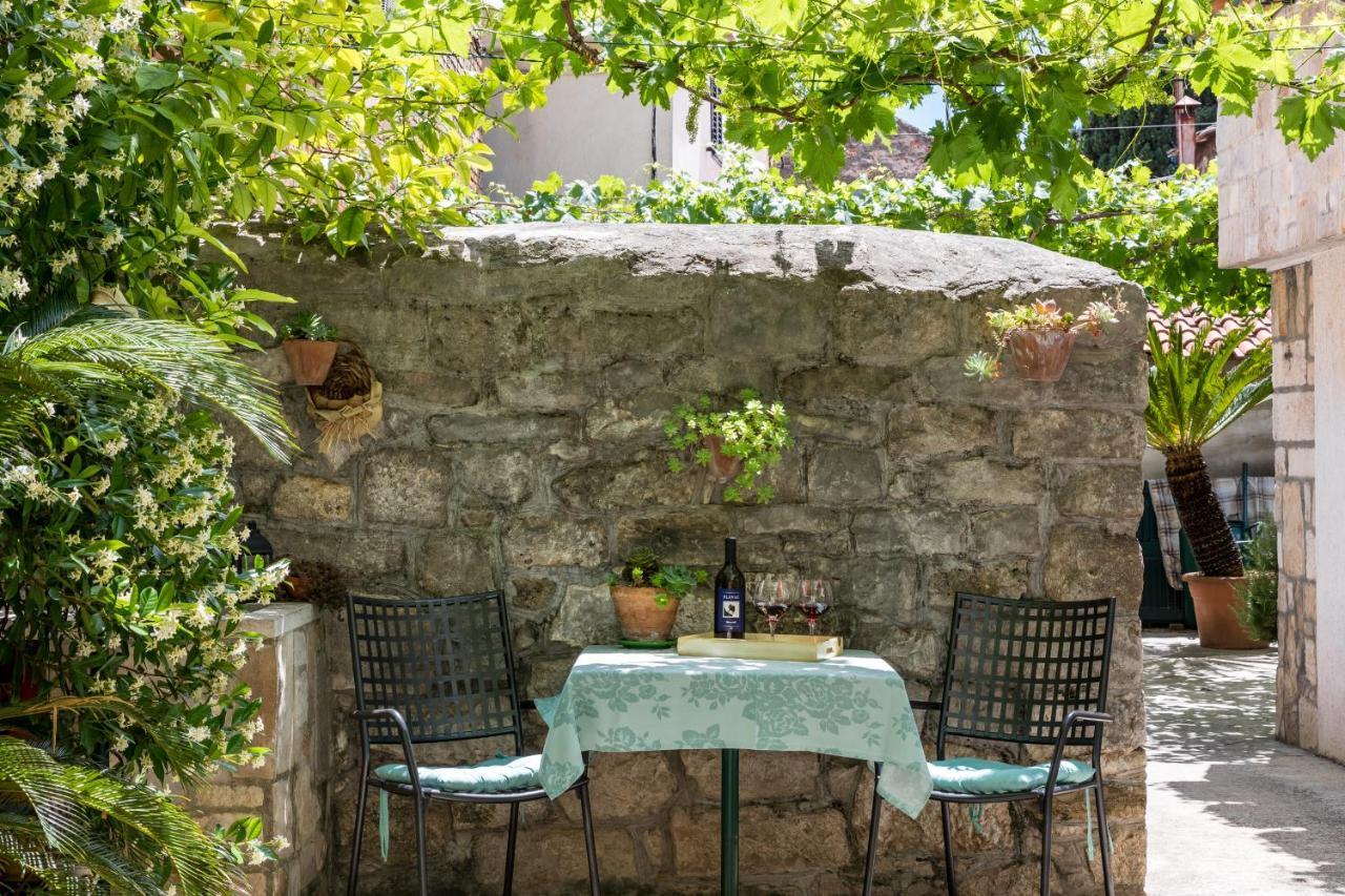 Luxury Apartment Silvana With Beautiful Garden Split Exterior photo